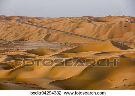 Strasse in der Wuste bei Al Hamaim, Leeres Viertel, Empty Quarter, Sandwuste Rub al-Chali, Vereinigte Arabische Emirate, Asien View Large Photo Image Stock Image - Strasse in der Wuste bei Al Hamaim, Leeres Viertel, Empty Quarter, Sandwuste Rub al-Chali, Vereinigte Arabische Emirate, Asien. Fotosearch