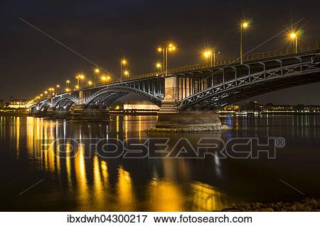 Theodor-Heuss-Brucke uber dem Rhein bei Nacht, Mainz, Rheinland-Pfalz, Deutschland, Europa View Large Photo Image Stock Photo - Theodor-Heuss-Brucke uber dem Rhein bei Nacht, Mainz, Rheinland-Pfalz, Deutschland, Europa. Fotosearch