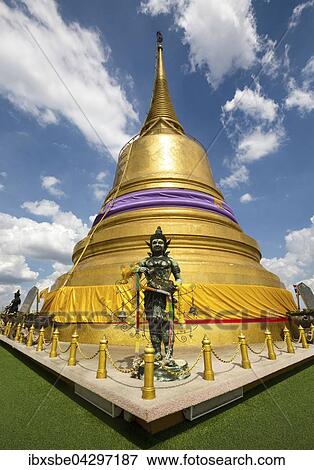 Wat Saket, Golden Mount Tempel, Phu Khao Thong, Bronzefigur vor dem Goldenen Chedi, Bangkok, Thailand, Asien View Large Photo Image Stock Photo - Wat Saket, Golden Mount Tempel, Phu Khao Thong, Bronzefigur vor dem Goldenen Chedi, Bangkok, Thailand, Asien. Fotosearch