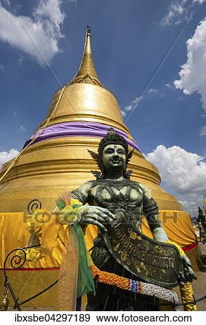 Wat Saket, Golden Mount Tempel, Phu Khao Thong, Bronzefigur vor dem Goldenen Chedi, Bangkok, Thailand, Asien View Large Photo Image Stock Photo - Wat Saket, Golden Mount Tempel, Phu Khao Thong, Bronzefigur vor dem Goldenen Chedi, Bangkok, Thailand, Asien. Fotosearch