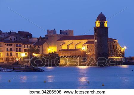 Stock Photo - Wehrkirche Notre-Dame-des-Anges, Collioure, Departement Pyrenees-Orientales, Languedoc-Roussillon, Sudfrankreich, Frankreich, Europa. Fotosearch