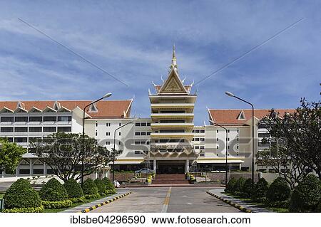 Stock Image - Cambodiana Hotel, Preah Sisowath Quay, Phnom Penh, Cambodia, Asia. Fotosearch