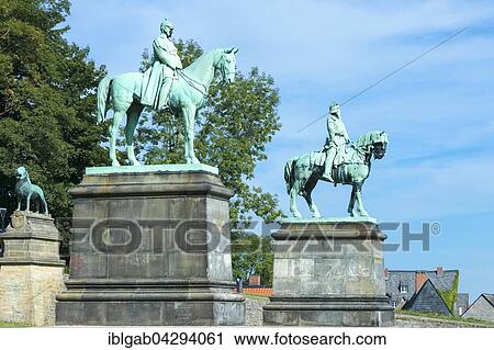 Stock Image - Equestrian statues, Emperors Frederick Barbarossa and Wilhelm I, Imperial Palace, Kaiserpfalz, UNESCO World Heritage Site, Goslar, Harz, Lower Saxony, Germany, Europe. Fotosearch