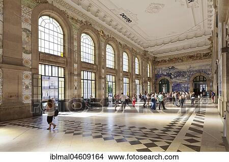 Picture - Entrance hall, central station Sao Bento, Porto, Region Norte, Portugal, Europe. Fotosearch