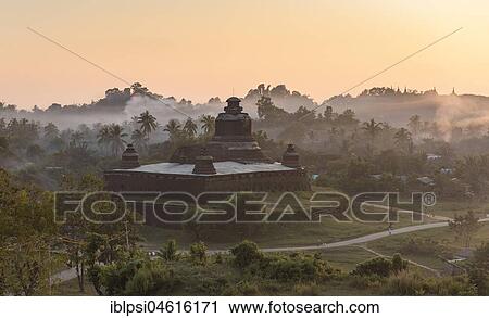 Stock Image - Htukkant Thein, Htukkanthein, Temple at sunset, Mrauk U, Burma, Myanmar, Asia. Fotosearch