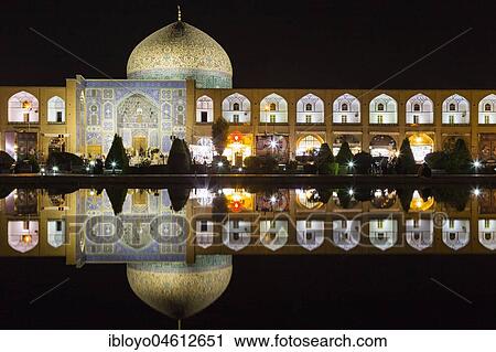 Stock Image - Masjed-e Sheikh Lotfollah or Sheikh Lotfollah Mosque at night, Naqsh-e Jahan or Imam Square, Esfahan, Iran, Asia. Fotosearch