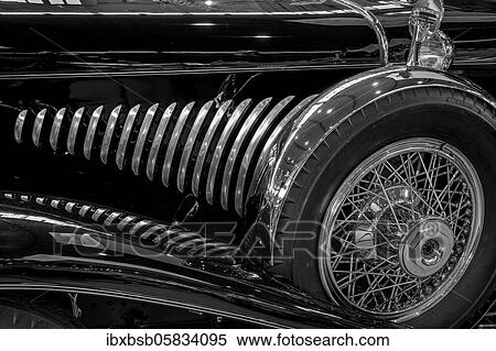 Oldtimer Detail, Duesenberg J Sedan, in black and white View Large Photo Image Stock Photography - Oldtimer Detail, Duesenberg J Sedan, in black and white. Fotosearch