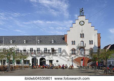 Altes Kaufhaus, town hallplatz, Landau, Palatinate, Rhineland-Palatinate, Germany, Europe View Large Photo Image Stock Image - Altes Kaufhaus, town hallplatz, Landau, Palatinate, Rhineland-Palatinate, Germany, Europe. Fotosearch