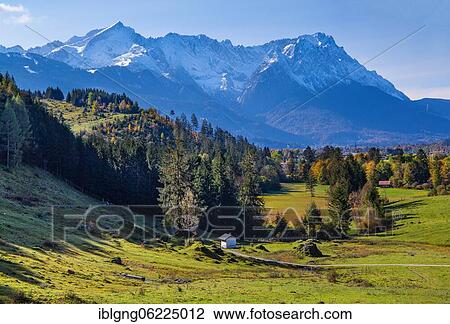 Stock Image - Autumn landscape on the Philosophenweg with Zugspitze group, Garmisch-Partenkirchen, Wetterstein range, Loisachtal, Werdenfelser Land, Upper Bavaria, Bavaria, Germany, Europe. Fotosearch