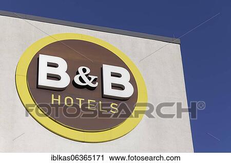 Stock Image - B &amp; B Hotels, lettering on building, Budget Hotel, Düsseldorf, North Rhine-Westphalia, Germany, Europe. Fotosearch