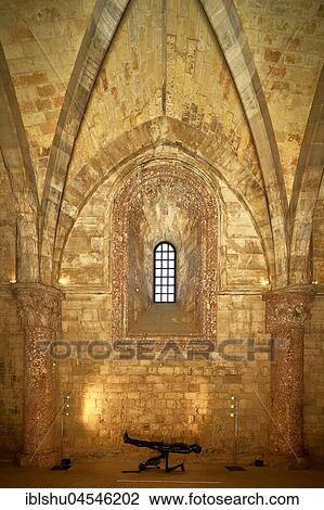 Stock Image - Castel del Monte Castle, Staufer Emperor Frederick II, UNESCO World Heritage Site, hall, window with Breccia rossa, Province of Barletta-Andria-Trani, Apulia, Italy, Europe. Fotosearch