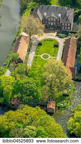 Castle Drensteinfurt at river Werse, Drensteinfurt, Münsterland, North Rhine-Westphalia, Germany, Europe View Large Photo Image Stock Image - Castle Drensteinfurt at river Werse, Drensteinfurt, Münsterland, North Rhine-Westphalia, Germany, Europe. Fotosearch