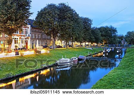 Central Gracht Mittelburggraben am Abend, Friedrichstadt, North Frisia, Schleswig-Holstein, Germany, Europe View Large Photo Image Stock Photography - Central Gracht Mittelburggraben am Abend, Friedrichstadt, North Frisia, Schleswig-Holstein, Germany, Europe. Fotosearch