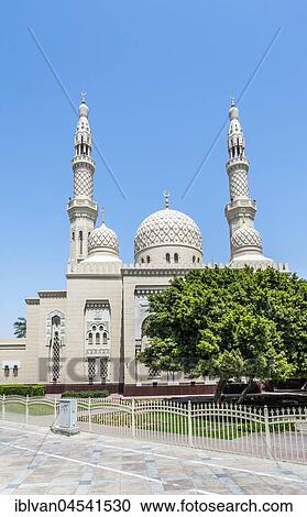 Dubai Jumeirah Mosque, Dubai, United Arab Emirates, Asia View Large Photo Image Stock Image - Dubai Jumeirah Mosque, Dubai, United Arab Emirates, Asia. Fotosearch