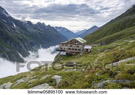 Stock Image - Greizer Hut, Berliner Höhenweg, in the back Bergtal Floitengrund, Felsköpfl and Triebbachkopf, Zillertaler Alps, Zillertal, Tyrol, Austria, Europe. Fotosearch