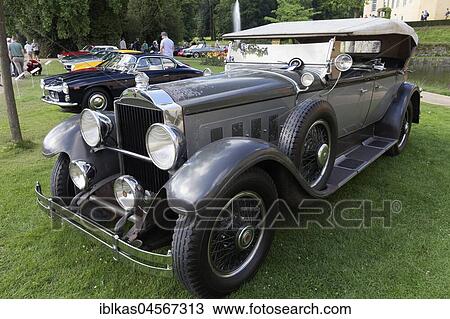 Stock Image - Packhard 645 Deluxe Eight, US-Limousine-Cabriolet from 1929, Classic Days Schloss Dyck, Jüchen, North Rhine-Westphalia, Germany, Europe. Fotosearch