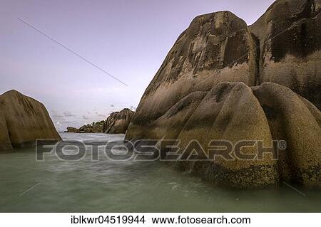 Picture - Rock formation on the beach Anse Source D'Argent, La Digue, Indian Ocean, Seychelles, Africa. Fotosearch