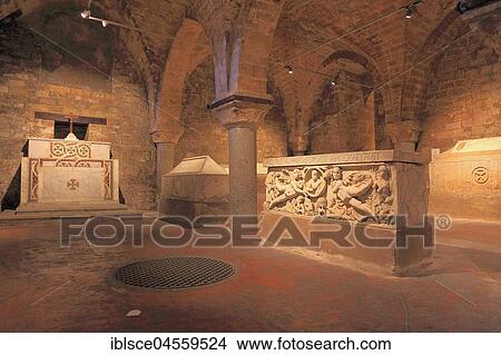Sarcophagus in the crypt, Urna Romana, Roman urn, Cathedral of Maria Santissima Assunta, Palermo, Sicily, Italy, Europe View Large Photo Image Picture - Sarcophagus in the crypt, Urna Romana, Roman urn, Cathedral of Maria Santissima Assunta, Palermo, Sicily, Italy, Europe. Fotosearch