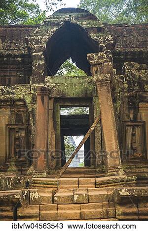 Stock Image - Temple ruin at the eastern entrance, Ta Kou Entrance, temple complex of Angkor Wat, Angkor Archaeological Park, province of Siem Reap, Cambodia, Asia. Fotosearch