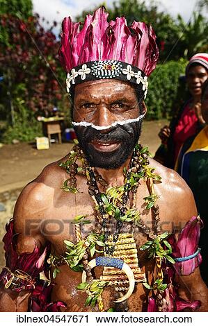 Stock Image - The highland tribes presenting themselves at the annual Sing Sing of Goroka, Papua New Guinea, Oceania. Fotosearch