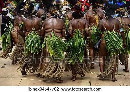 Stock Image - The highland tribes presenting themselves at the annual Sing Sing of Goroka, Papua New Guinea, Oceania. Fotosearch