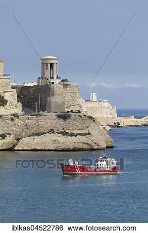 Stock Photograph - View of Lower Barracca Gardens and World War II Memorial with Siege Bell, Valletta, Malta, Europe. Fotosearch
