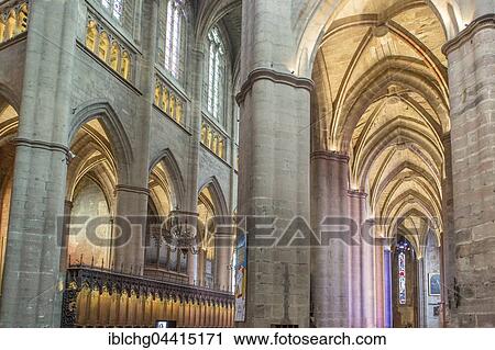Stock Image - Interior view, Notre-Dame Cathedral, 12th-16th century, Rodez, Aveyron, Languedoc-Roussillon-Midi-Pyrénées, France, Europe. Fotosearch