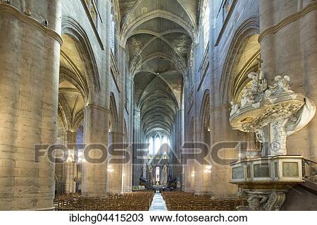 Stock Image - Interior view, Notre-Dame Cathedral, 12th-16th century, Rodez, Aveyron, Languedoc-Roussillon-Midi-Pyrénées, France, Europe. Fotosearch