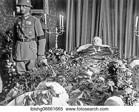Paul von Hindenburg laid out on his coffin, next to him a soldier, historical photo, August 1934, Neudeck Manor, Germany, today Poland, Europe View Large Photo Image Stock Photography - Paul von Hindenburg laid out on his coffin, next to him a soldier, historical photo, August 1934, Neudeck Manor, Germany, today Poland, Europe. Fotosearch