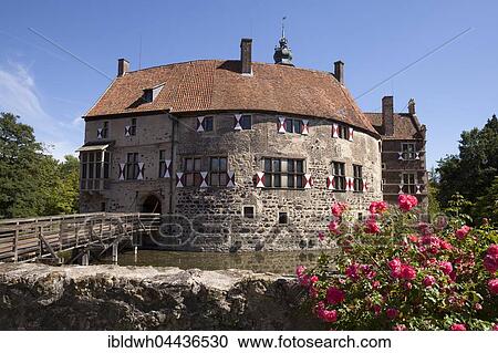 Vischering Castle with roses and moat, Lüdinghausen, Münsterland, North Rhine-Westphalia, Germany, Europe View Large Photo Image Stock Image - Vischering Castle with roses and moat, Lüdinghausen, Münsterland, North Rhine-Westphalia, Germany, Europe. Fotosearch