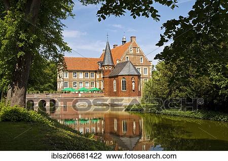 Burg Hülshoff Castle, birthplace of the poet Annette von Droste-Hülshoff, Havixbeck, Münsterland, North Rhine-Westphalia, Germany, Europe View Large Photo Image Stock Image - Burg Hülshoff Castle, birthplace of the poet Annette von Droste-Hülshoff, Havixbeck, Münsterland, North Rhine-Westphalia, Germany, Europe. Fotosearch