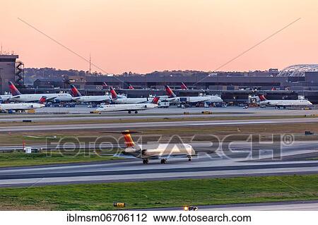 A McDonnell Douglas MD-88 aircraft of Delta Air Lines with registration N966DL at Atlanta Airport, USA, North America View Large Photo Image Stock Image - A McDonnell Douglas MD-88 aircraft of Delta Air Lines with registration N966DL at Atlanta Airport, USA, North America. Fotosearch