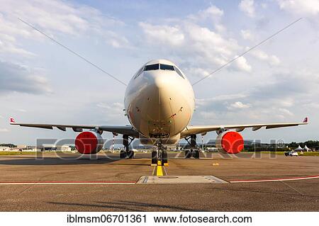 Stock Image - An Airbus A330-300 aircraft of Swiss with the registration HB-JHE at Zurich Airport (ZRH) in Switzerland. Fotosearch