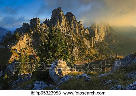 Gastlosen, Gruyère region, Fribourg Prealps, Switzerland, Europe View Large Photo Image Stock Image - Gastlosen, Gruyère region, Fribourg Prealps, Switzerland, Europe. Fotosearch