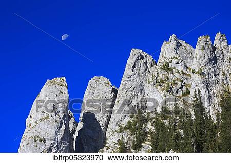Gastlosen, Gruyère region, Fribourg Prealps, Switzerland, Europe View Large Photo Image Stock Image - Gastlosen, Gruyère region, Fribourg Prealps, Switzerland, Europe. Fotosearch