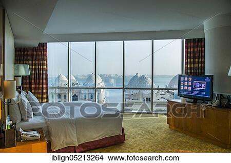 Picture - Hotel room, Suite, Hilton Doha, Doha, Emirate of Qatar, United Arab Emirates, Asia. Fotosearch
