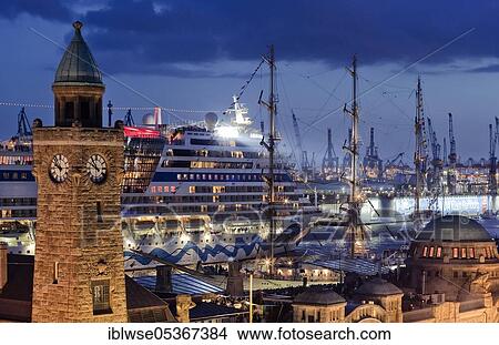 Picture - St. Pauli-Landungsbrücken, Bei den St. Pauli-Landungsbrücken 1, Hamburg, Hamburg, Germany, Europe. Fotosearch