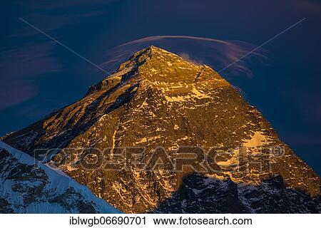 Stock Image - View from Kala Patthar in the evening light on Mount Everest, 8848 m, Chomolungma, Sagarmatha, Sagarmatha National Park, Khumbu Himal, Himalaya, Nepal, Asia. Fotosearch
