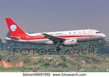Stock Image - An Airbus A319 aircraft of Sichuan Airlines with registration number B-6422 at Chengdu Airport (CTU), Chengdu, China, Asia. Fotosearch