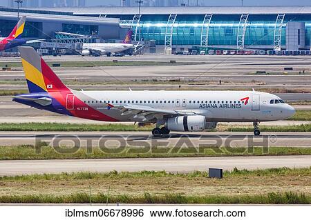 Stock Photograph - An Airbus A320 aircraft of Asiana Airlines with registration number HL7738 at Guangzhou airport, China, Asia. Fotosearch