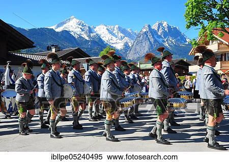 Bavaria, customs, traditional traditional traditional traditional traditional traditional traditional traditional traditional traditional costume, Trachtler, mountain marksmen, patron saint's day, drummers, marching, Zugspitze group,... View Large Photo Image Stock Photography - Bavaria, customs, traditional traditional traditional traditional traditional traditional traditional traditional traditional traditional costume, Trachtler, mountain marksmen, patron saint's day, drummers, marching, Zugspitze group,.... Fotosearch