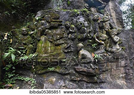 Stock Image - Emei Shan, Monument of the People's Republic, Éméi Shan, Leshan, Sichuan, China, Asia. Fotosearch