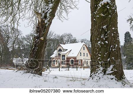 Haus bei den Laher Fischteichen, Goldenstedt, Lower Saxony, Germany, Europe View Large Photo Image Stock Image - Haus bei den Laher Fischteichen, Goldenstedt, Lower Saxony, Germany, Europe. Fotosearch