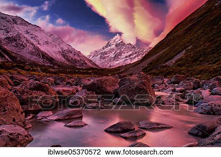 Hooker Valley, Hooker Valley Track, Mount Cook National Park, Canterbury, New Zealand, Oceania View Large Photo Image Stock Image - Hooker Valley, Hooker Valley Track, Mount Cook National Park, Canterbury, New Zealand, Oceania. Fotosearch