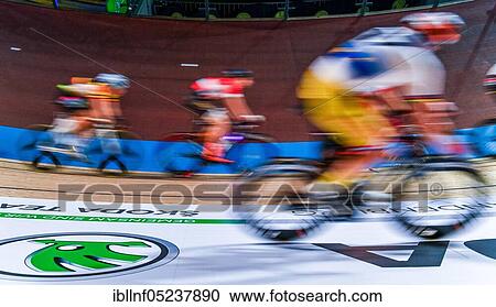 Stock Image - Sixdays Berlin 2019, Day 4, GASAG Madison, Great Chase (45 minutes), Sunday Jan. 27, 2019, Velodrom, Prenzlauer Berg, Berlin, Germany, Europe. Fotosearch