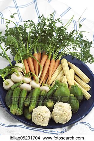 SMALL VEGETABLE ARRANGEMENT View Large Photo Image Picture - SMALL VEGETABLE ARRANGEMENT. Fotosearch