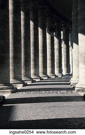 Picture - Curving colonnade . Fotosearch