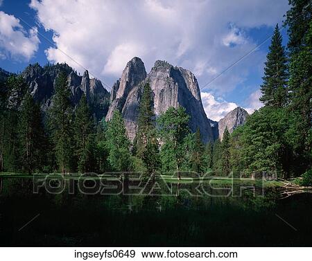 Stock Photo - Yosemite Valley. Fotosearch