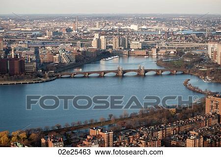 Stock Image - Aerial view of the Longfellow Bridge in Boston, Massachusetts, USA. Fotosearch