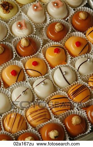 Stock Photograph - Cup cakes. Fotosearch